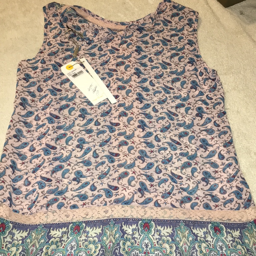 Young threads Sleeveless top